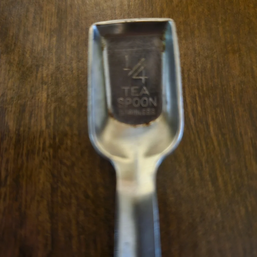 Vintage Measuring Scoops - Picture 2 of 6